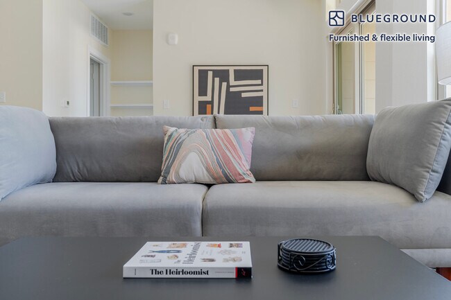 Foto del edificio - 1501 W Howard Ln