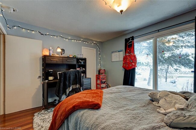 Room 3 - 1534 Western Rd