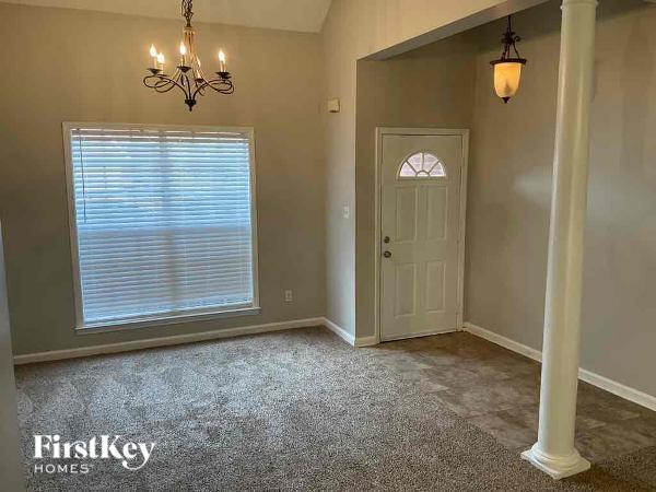 Foto del edificio - 7738 Piney Ridge Cove