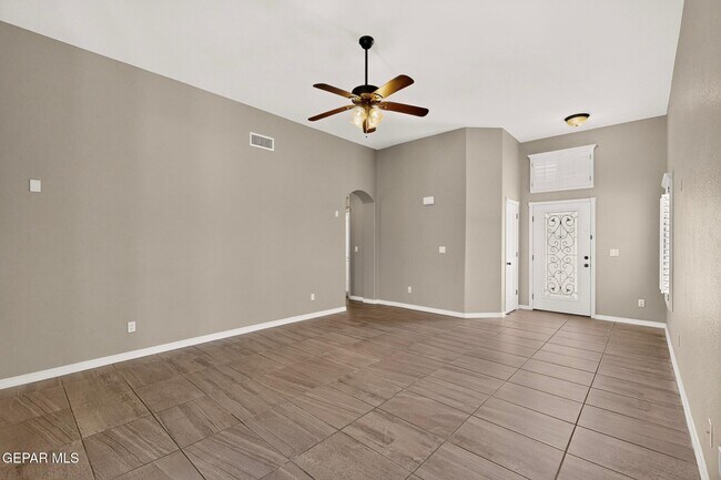 Foto del edificio - 14836 Ted Banks Ave