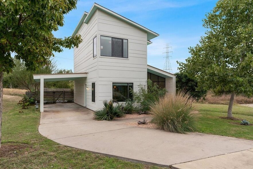 Primary Photo - 5725 Toscana Ave