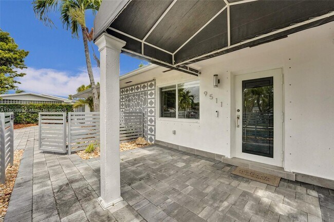 Building Photo - 9511 SW 79th St