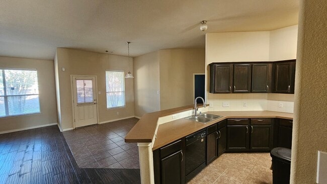 Foto del edificio - 5750 Ranch Prairie Tr