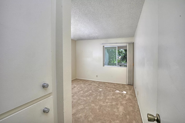 Foto del edificio - This one bedroom/one bathroom!