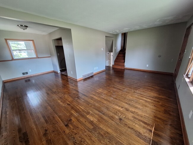 Sala de estar y comedor - 4113 Wooded Way