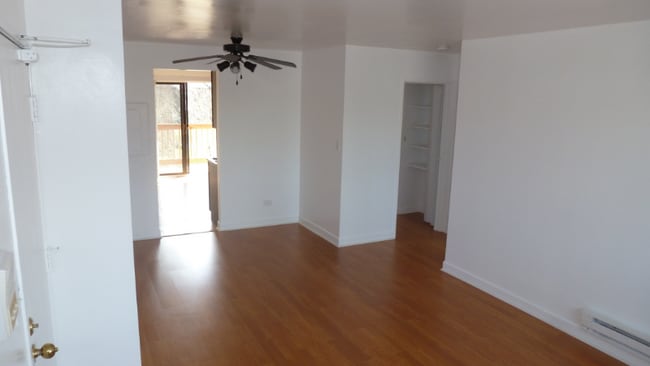 Foto del edificio - 1851 N Green Ln N