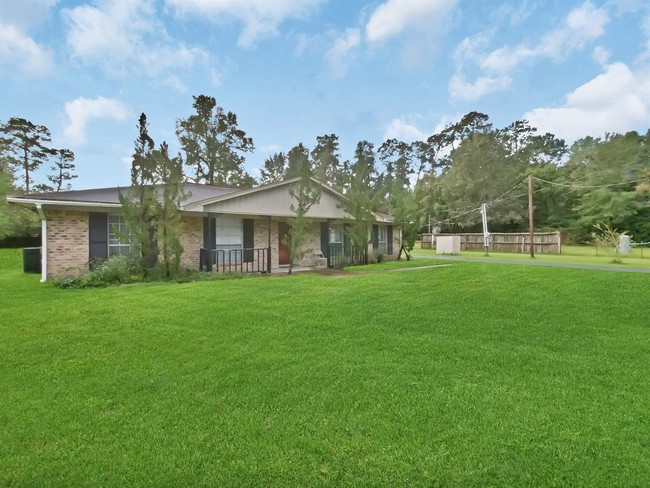 Building Photo - 2530 Spring Creek Dr