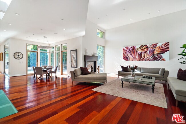 Building Photo - 3685 Mandeville Canyon Rd