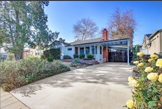 Building Photo - 929 N Frederic St