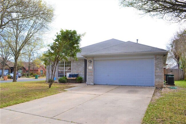 Building Photo - 6611 Zequiel Dr