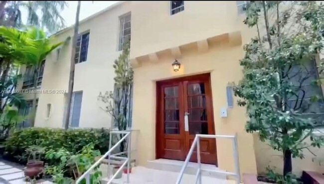 Foto del edificio - 1568 Meridian Ave