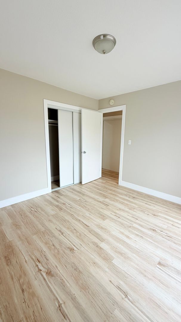 Foto del edificio - 512 Foothill Blvd