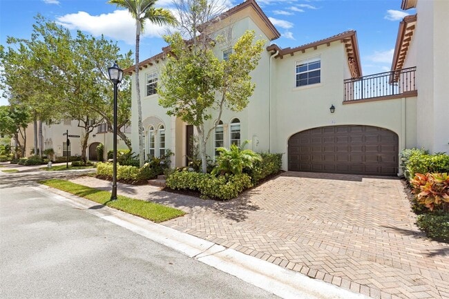 Building Photo - 105 Via Floresta Dr