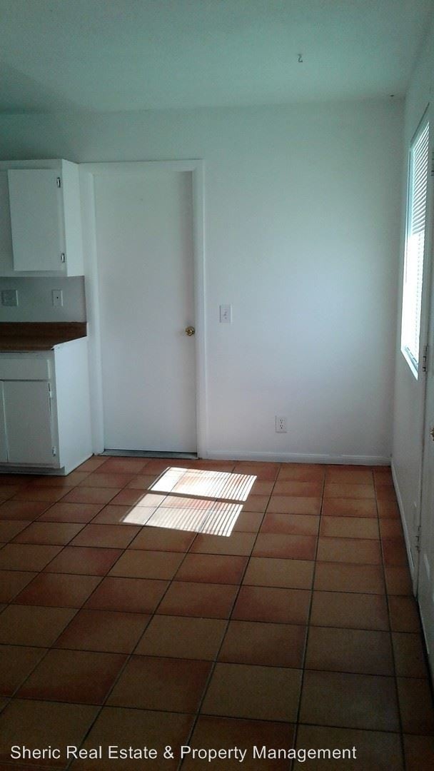 Building Photo - 62000 El Reposo Cir