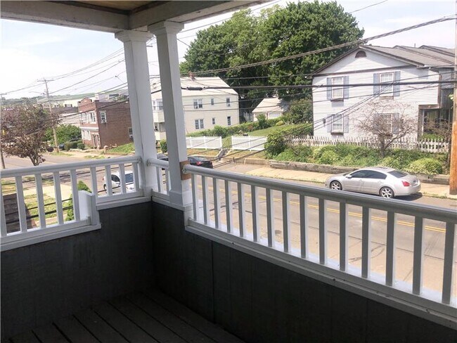 Foto del edificio - 793 Brewster St