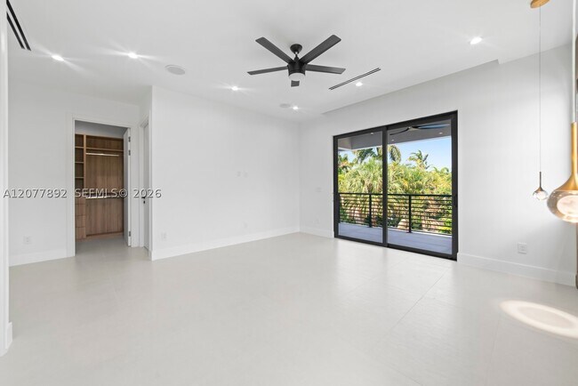 Foto del edificio - 1320 NE 16th Terrace