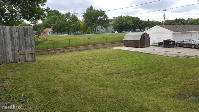 Building Photo - 2 br, 1 bath Apartment - 709 21st st. South