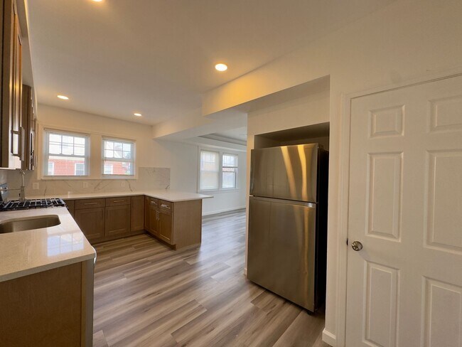 Foto del edificio - 1108 Elm Ridge Ave