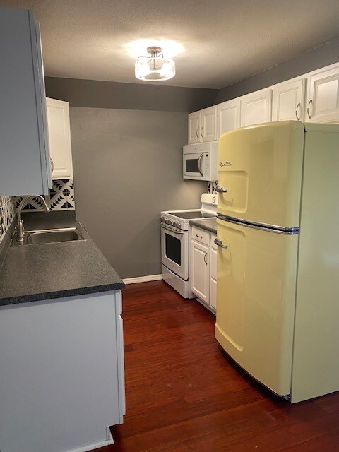 Cocina - 451 Golden Cir