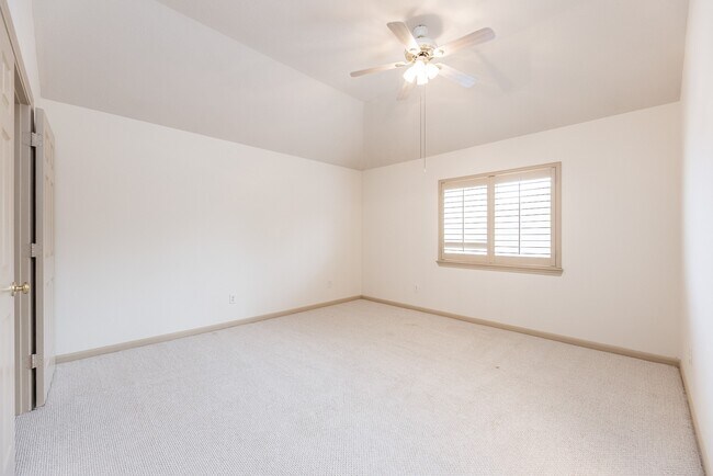 Foto del edificio - 17826 Island Spring Ln