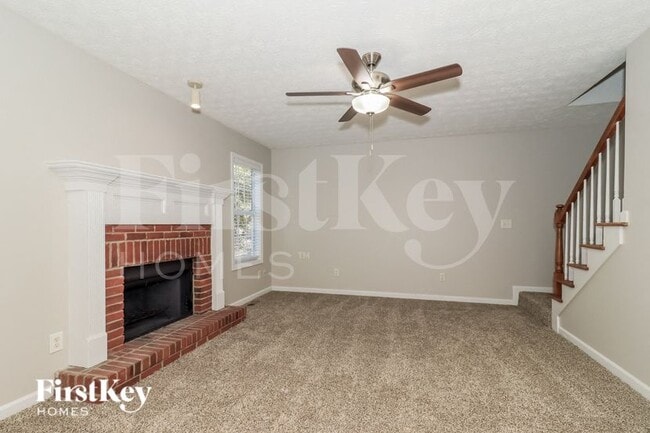 Building Photo - 459 Fernwood Cir