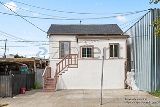 Building Photo - 833 36th Ave