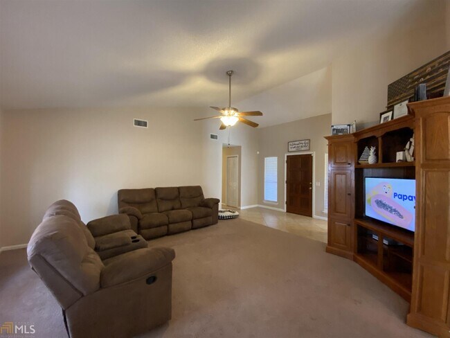 Building Photo - 2706 Plantation Dr