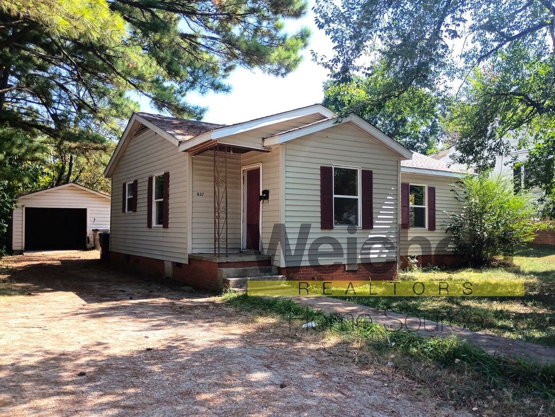 Primary Photo - 3-Bedroom Home with Garage and Spacious Yard