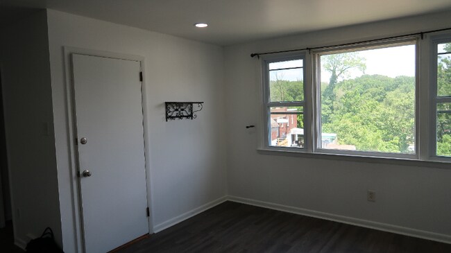 Foto del edificio - 6918 Lawnton St