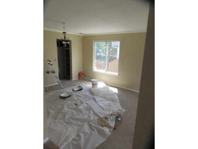 Building Photo - Single Family Home