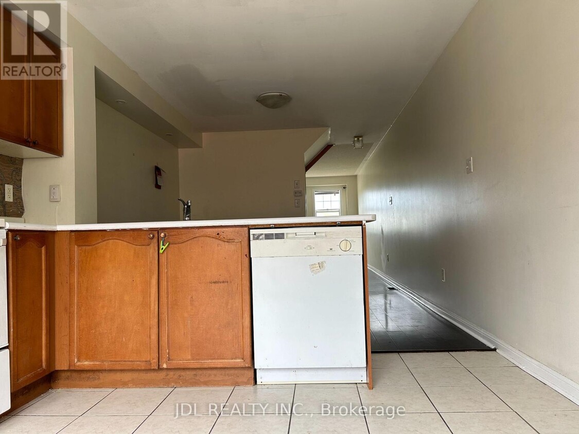 Building Photo - 233 Rouge River Dr