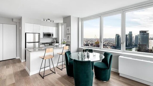 Building Photo - 2 bedroom in New York NY 11101