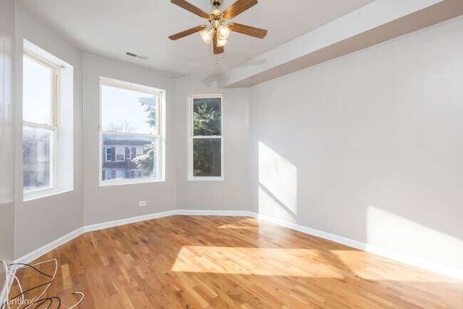 Foto del edificio - 913 N Lawndale Ave