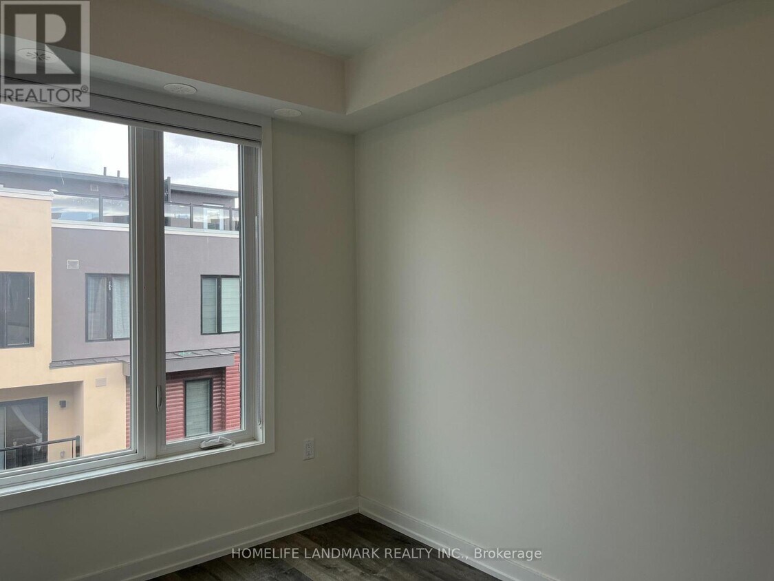 Photo du bâtiment - 3550 Colonial Dr