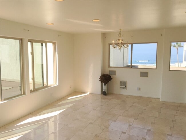 Foto del edificio - 711 CA-1