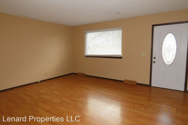 Building Photo - 3 br, 1.5 bath House - 1112 E Evergreen St
