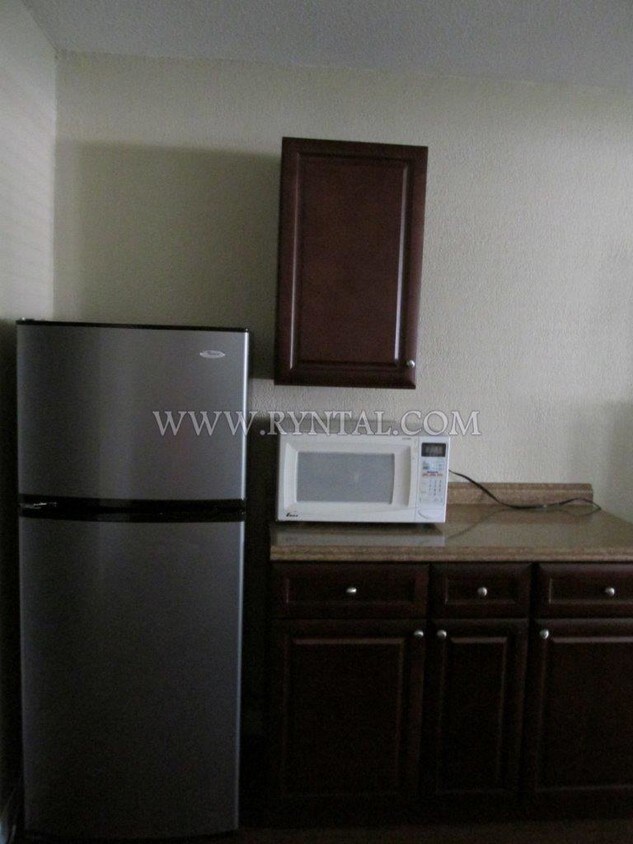 Primary Photo - 7150 N Tamiami Trail