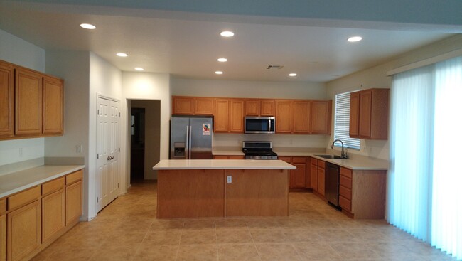 Building Photo - 7368 Hunting Lodge Ave