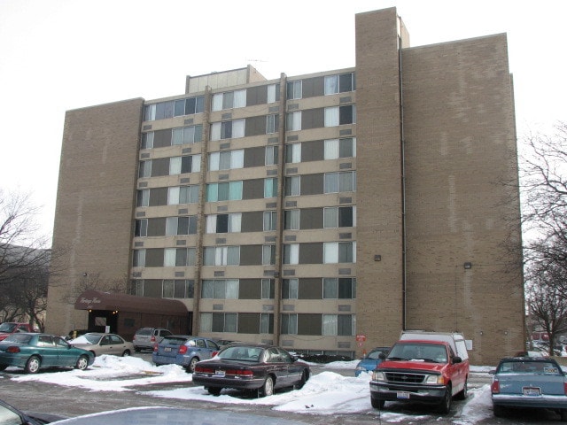 Primary Photo - 200 High Ave SW