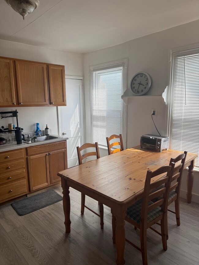 Foto del edificio - 44 Lee Ave