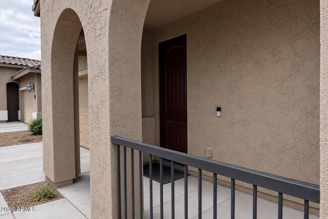 Building Photo - 1131 E Binner Dr