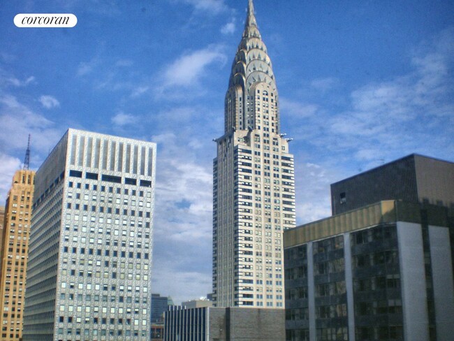 Foto del edificio - 235 E 40th St