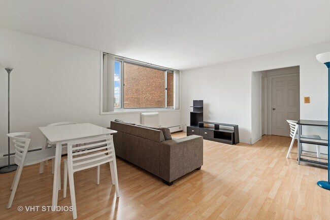 Foto del edificio - 2144 N Lincoln Park W