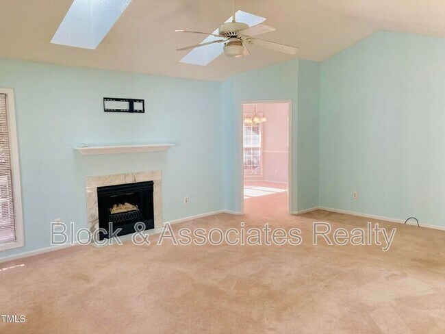 Foto del edificio - 104 Wood Bend Ct