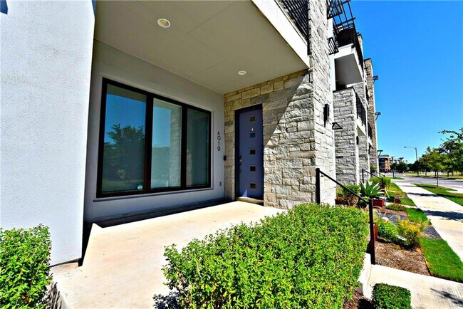 Building Photo - 4019 Berkman Dr