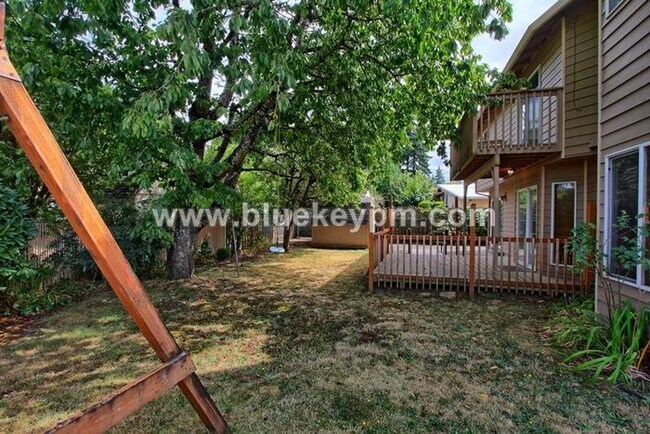 Building Photo - 1130 NE 178th Ave