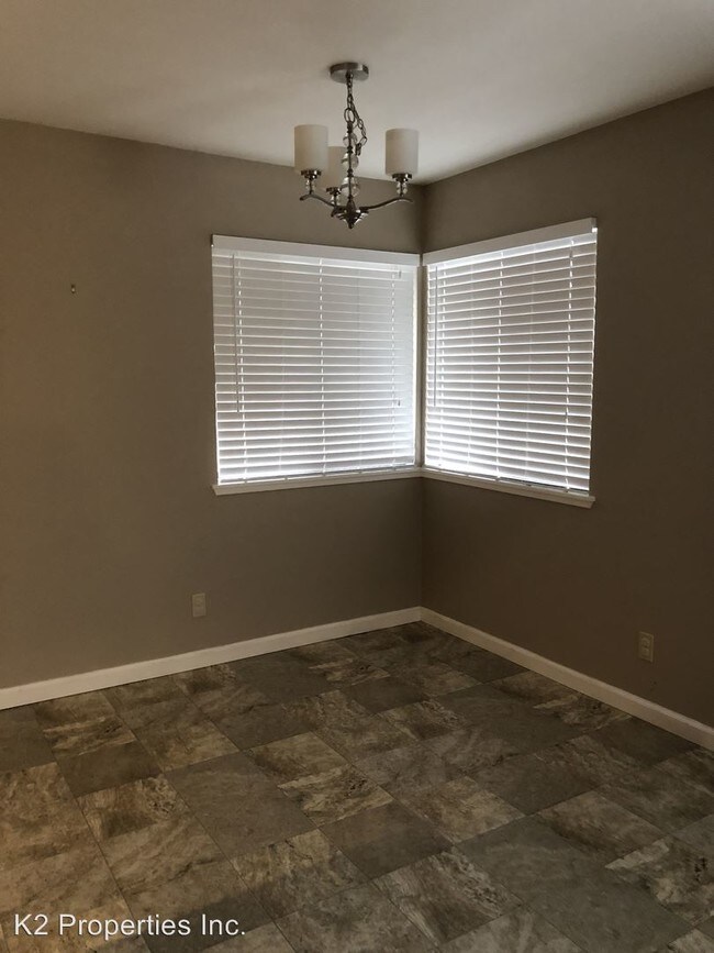Foto del edificio - 2084 Fancy Oaks Dr