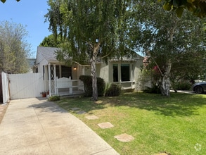 Building Photo - 2134 Malcolm Ave