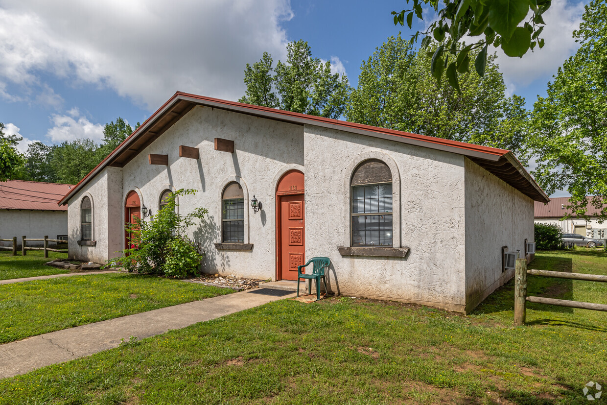 Building Photo - Villa Apartments Bentonville