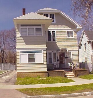Building Photo - 1737 Saint Paul St